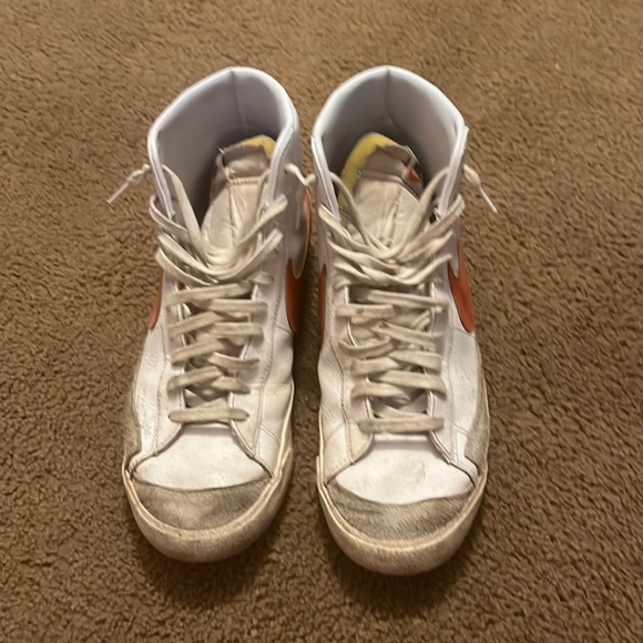 Nikes - Picture 1 of 2